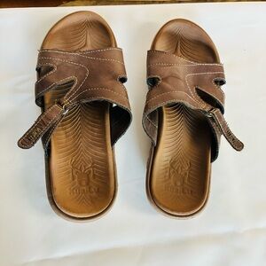 KuaiLu Brown Slide Orthotic Sandals Size 9 Women Leather Buckle Logo Fashion